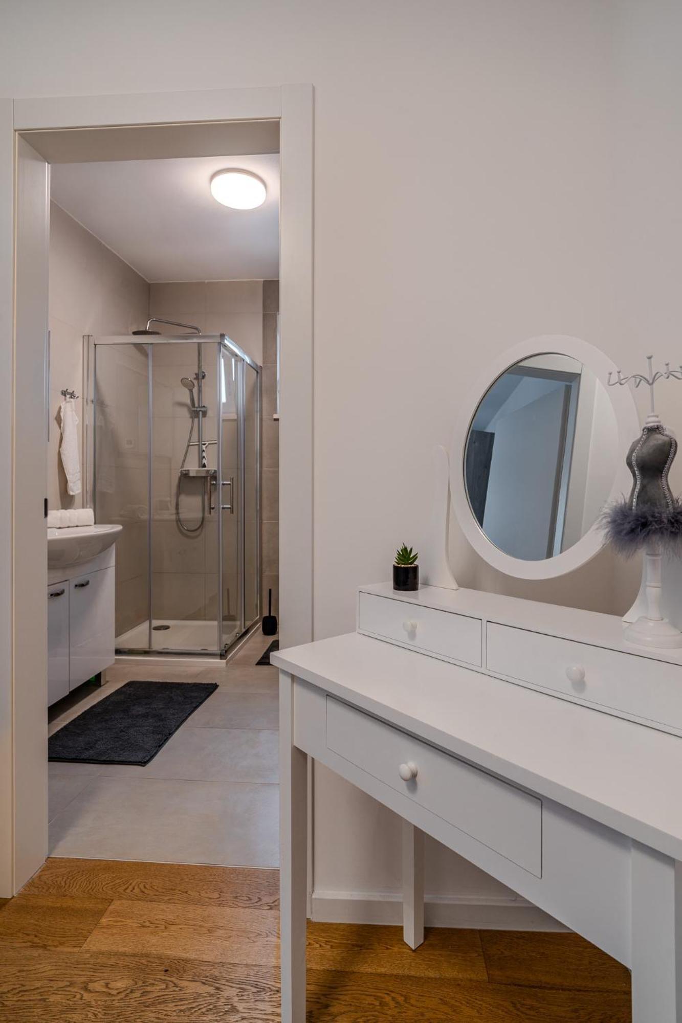 Korina Apartment - Free Private Parking زادار المظهر الخارجي الصورة